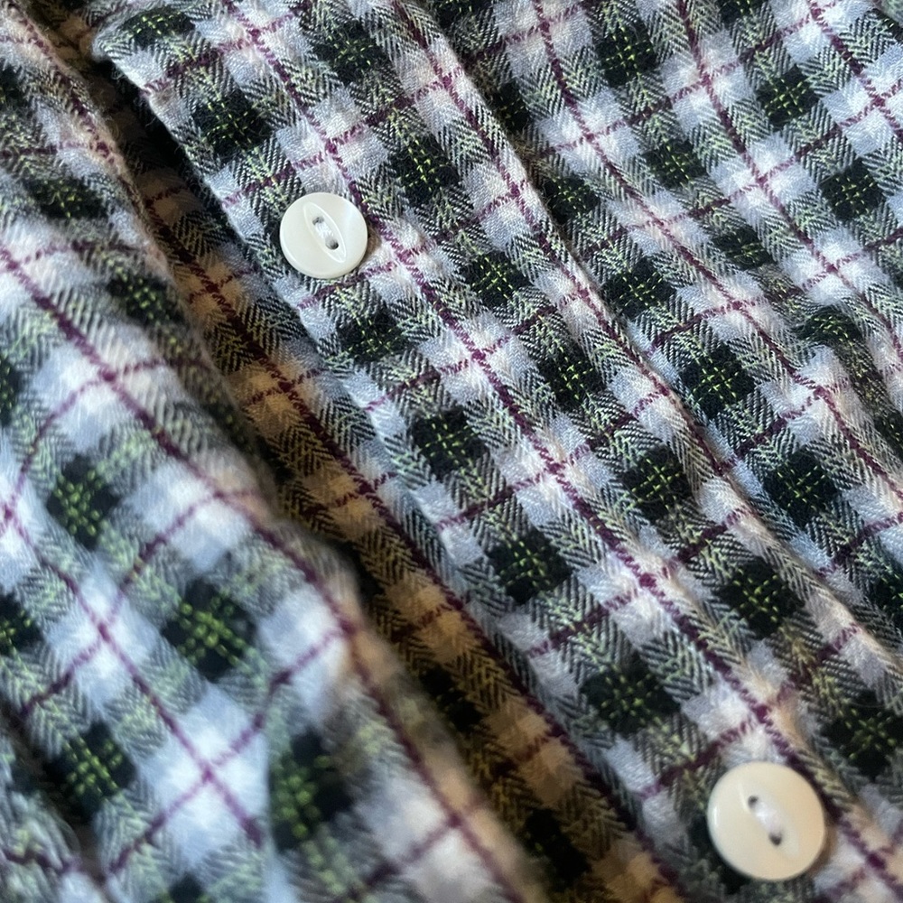 🪩 LAST CHANCE - Eddie Bauer Purple Flannel - Picture 3 of 3
